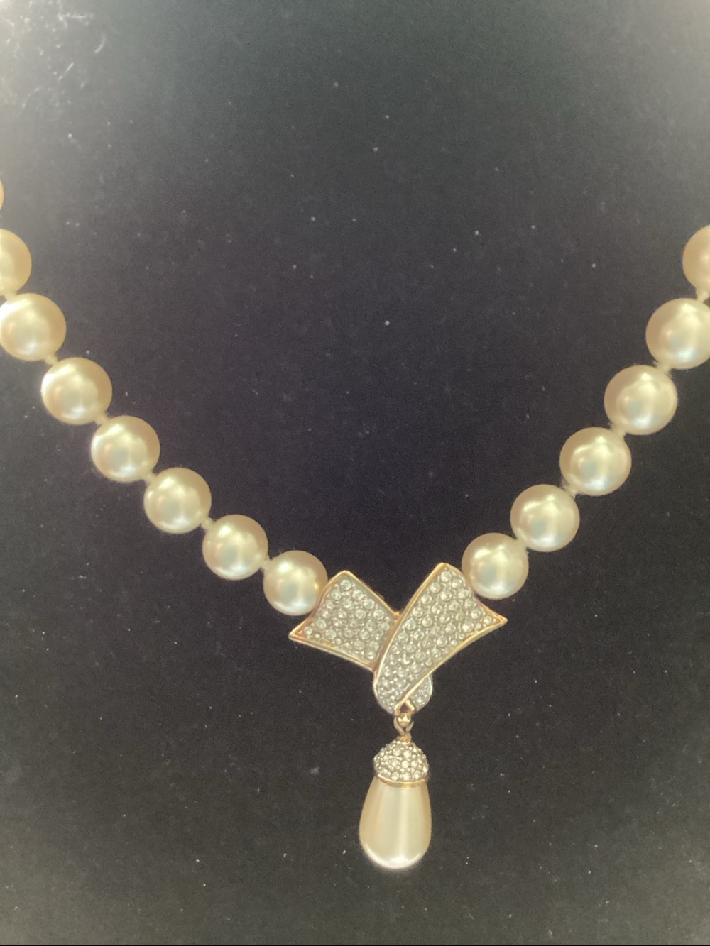 Classic Pearl Necklace with Gold Bow Pendant - Cream Pearls by Swavorski